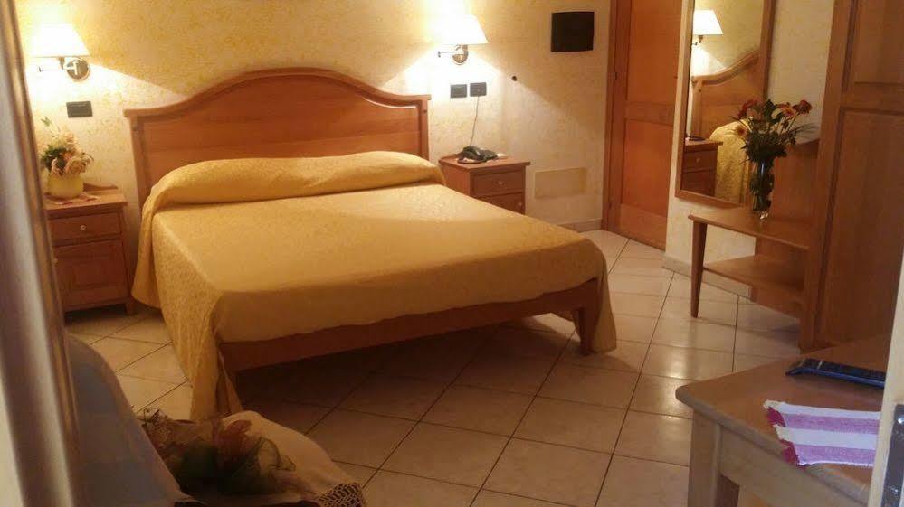 Hotel Mistef 팔레나 외부 사진
