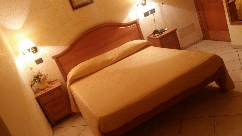 Hotel Mistef 팔레나 외부 사진